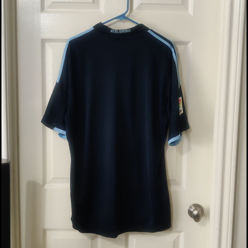 Real Madrid Blue Jersey XL - Picture 2 of 12